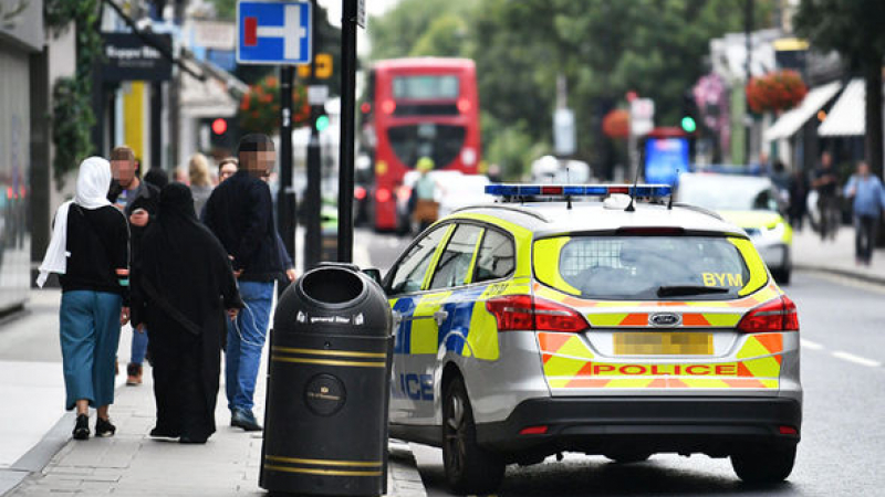 Нова атака в Лондон с "подозрителна субстанция", има отровени (СНИМКИ)