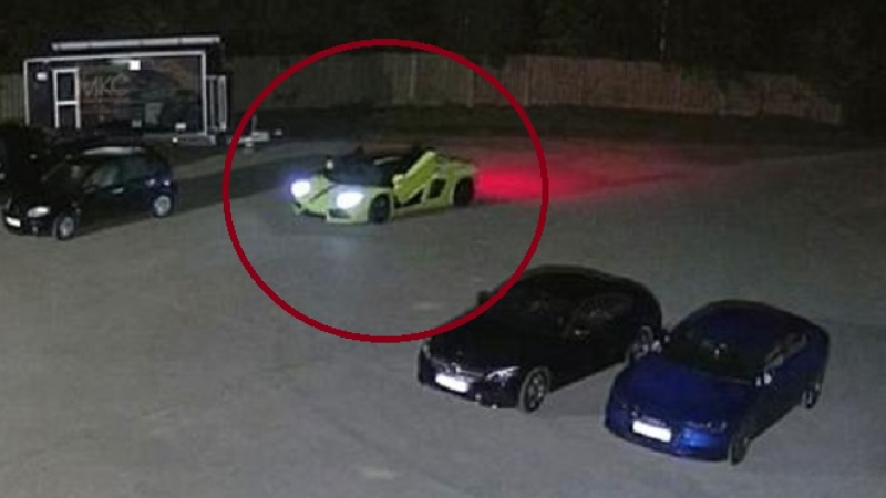 Пиян собственик на супер Lamborghini Aventador изгуби ключовете за колата си, а после го сполетя още по-голяма беда (ВИДЕО)