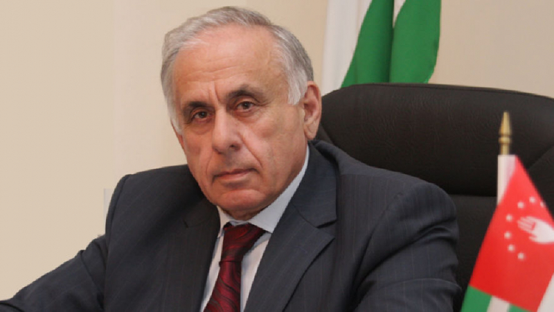 Министър-председателят на Абхазия е загинал в катастрофа