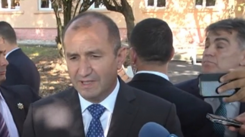 Президентът Радев коментира решението на премиера Борисов за смяната на министрите 