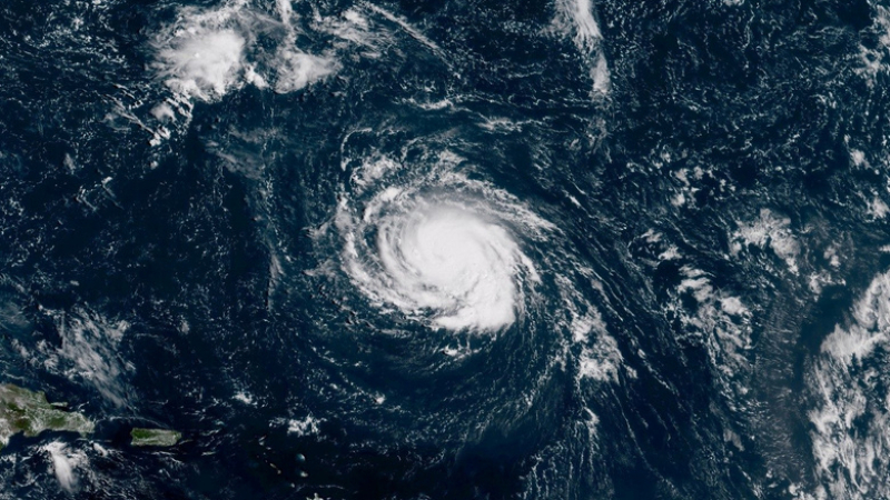 Ето къде в САЩ обявиха евакуация заради набиращия мощна сила ураган Флорънс