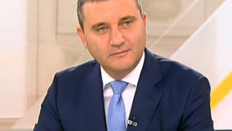 Горанов за оставките и новите министри: Никой не е застрахован, освен един единствен човек в правителството! (ВИДЕО)