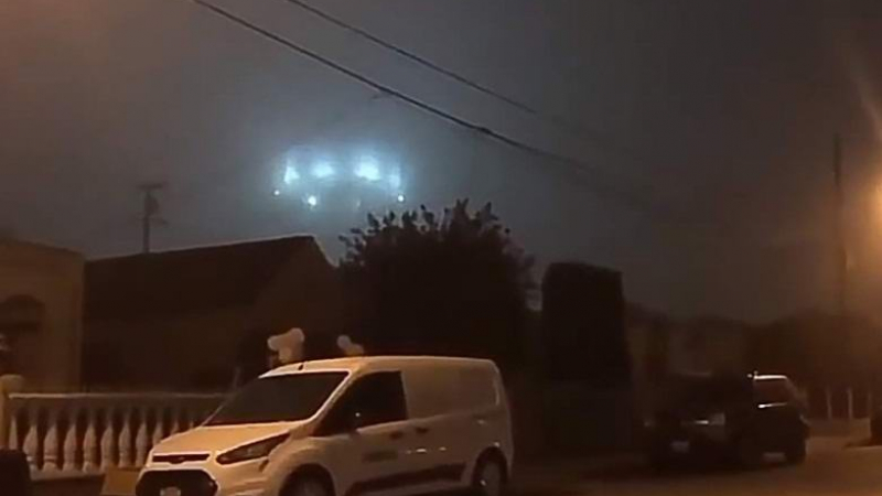 Невероятна гледка: Поразително светещо НЛО се появи над Калифорния (ВИДЕО)