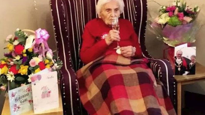 105-годишна британка посочи връзката между секса и дълголетието и шокира всички с рецептата си за дълъг живот