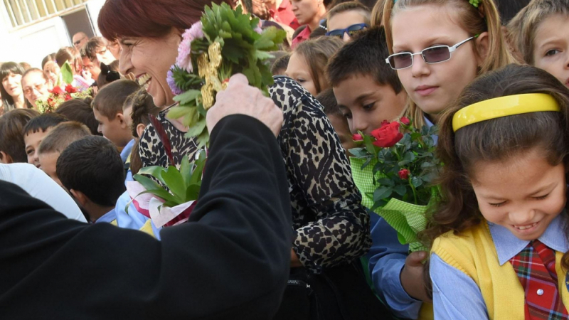 Трепет и вълнения в 60 000 български семейства днес 