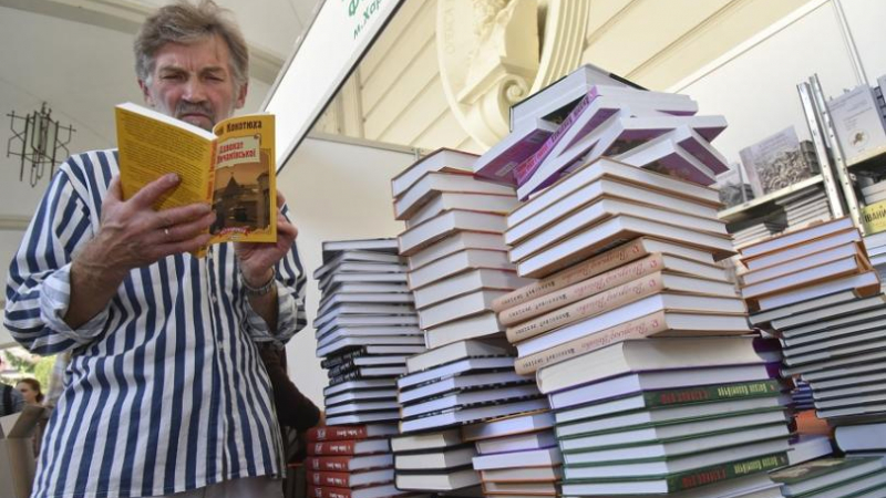 Западът втрещен от украинската дивотия: Лвов забрани руските книги, филми и песни