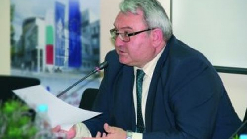 Политологът проф. Георги Манолов: Много от политиците на прехода трябва да се оттеглят 
