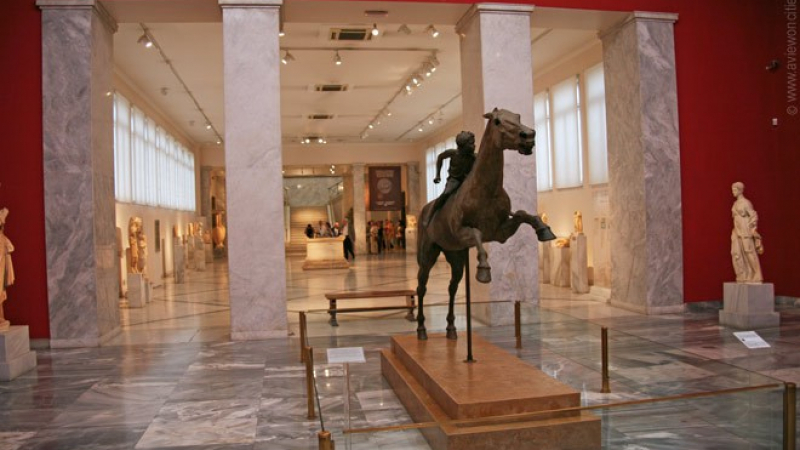 Българките в Гърция, които повредиха експонати, гонели зли духове, усещали сатанизъм и магии