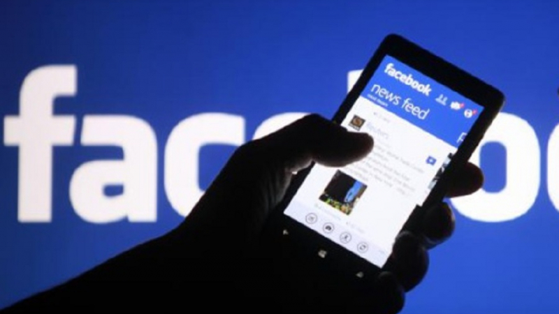Как се стигна до най-големия пробив в историята на „Фейсбук”?