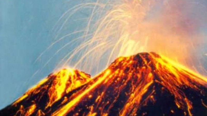 Паника в Мексико: Вулканът Попокатепетъл изригна! (ВИДЕО)