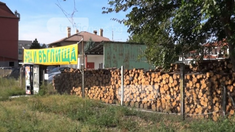 Шоково поскъпване и на дървата за огрев: 20% повече плащат хората в Пловдив (ВИДЕО)