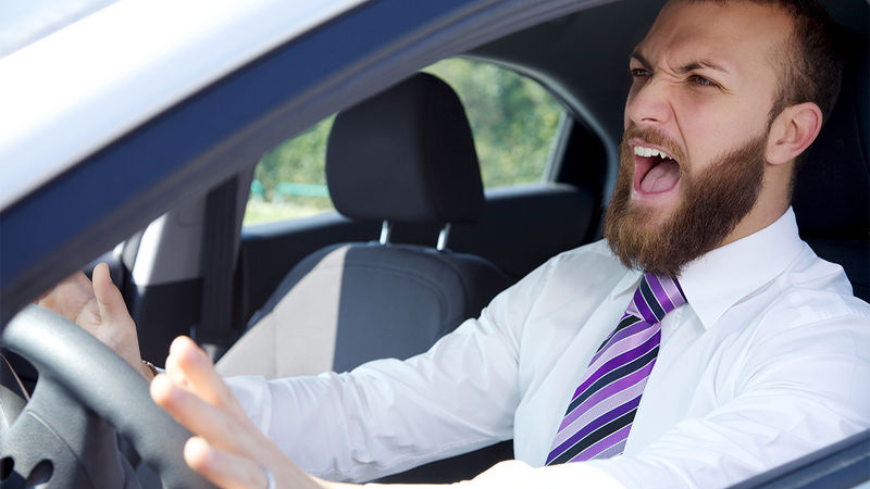 Британските учени установиха колко често и защо шофьорите псуват зад волана