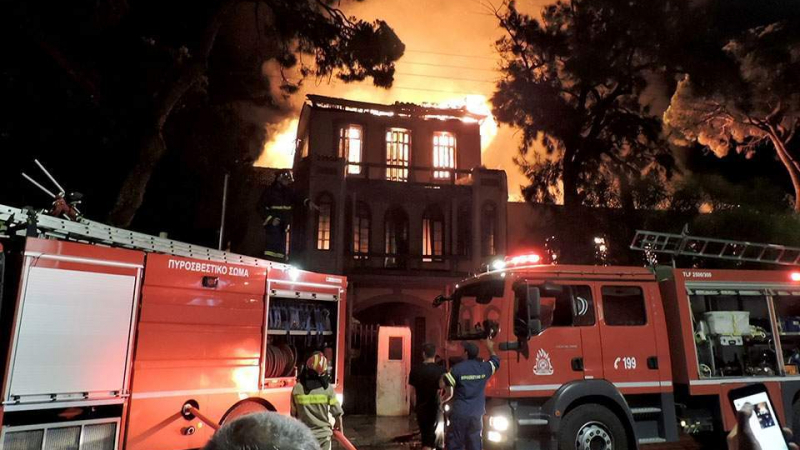 Шок! Гръцки медии: Трима непълнолетни българи са обвинени за огнения ад на Крит