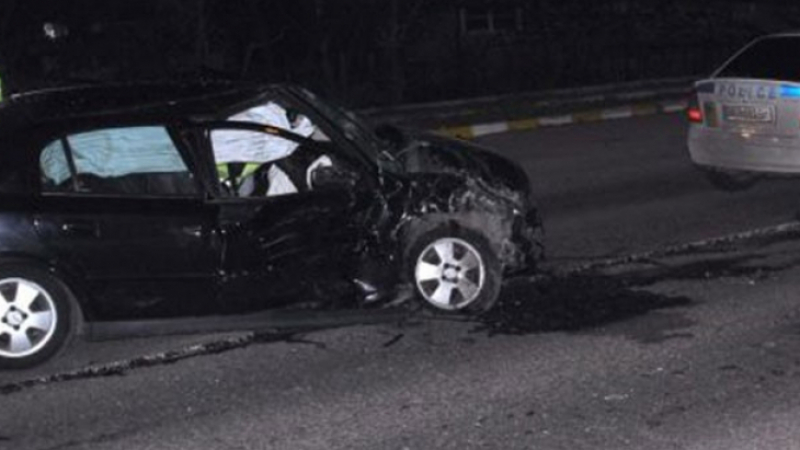 Появи се зловеща СНИМКА (18+) на колата, цялата оплискана с кръв, в която жена загуби живота си край Ямбол