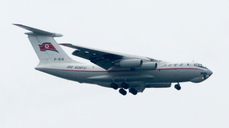 Източници разказаха за 3 огромни самолета Ил-76, които докараха от Пхенян тайнствен товар във Владивосток 