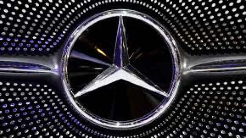 Пикапът Mercedes-Benz X-Class ще има 3 оси (СНИМКИ)
