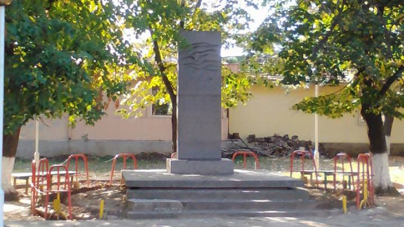 Ето как жителите на турските села Просеник и Ръжица се грижат за българските паметници (СНИМКИ)