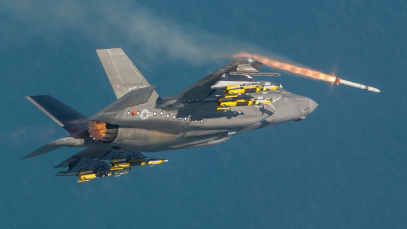 Суперизтребителите F-35 спрени от полети по цял свят по препоръка на Пентагона