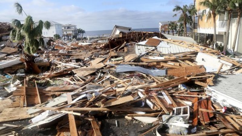 Дрон засне разрушен от урагана град във Флорида (ВИДЕО)