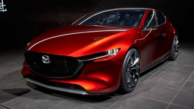 Първи официални СКИЦИ на новата Mazda 3