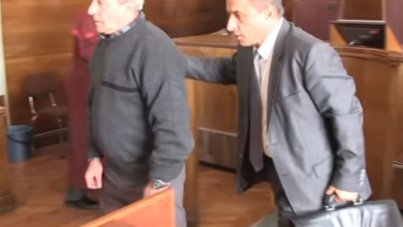 Съд в Русе оправда пенсионер, убил с антична пушка крадец рецидивист в лозето си (ВИДЕО)