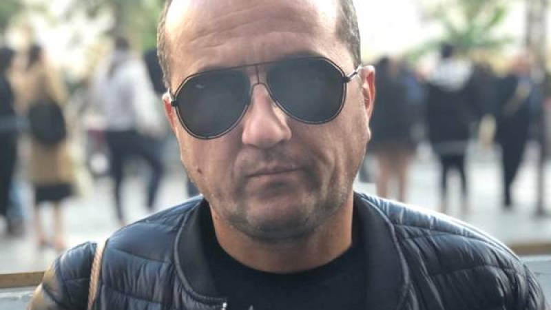 Пловдивският бизнесмен Асен Пожара се сдоби с белезници в съда 