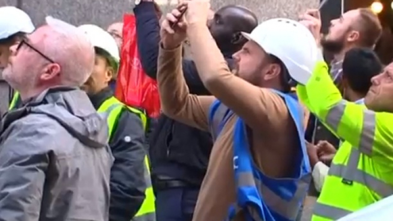 Френският Спайдърмен изкачи необезопасен 230-метровата сграда в Лондон (ВИДЕО)
