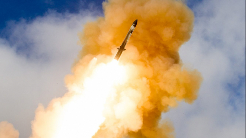 ВМС на САЩ тестваха успешно най-новата ракета за ПРО (СНИМКИ)