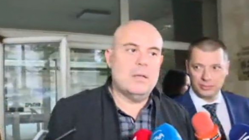 Прокурор Гешев с ексклузивни разкрития за спецакцията в Агенцията за българите в чужбина 