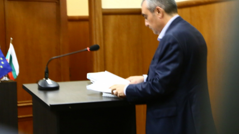 Първи думи на Валери Симеонов за исканата му оставка заради ДАБЧ