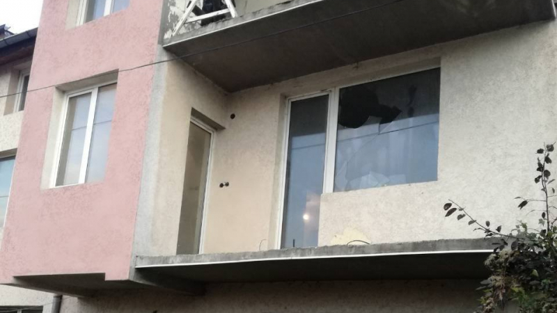 Униформени нахлуха в изоставена къща в София и се ококориха (СНИМКИ)