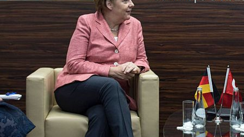 Меркел с тревожна констатация за ситуацията в Украйна