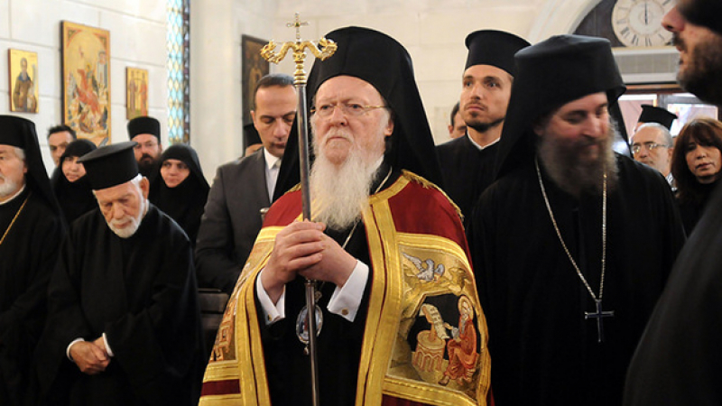 Порошенко и вселенският патриарх създадоха Украинска афтокефална църква 