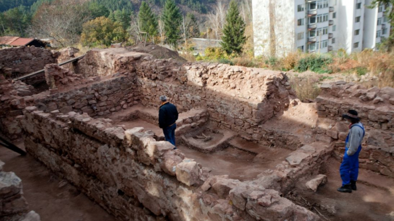 Зловеща археологическа находка в манастир на един хвърлей от София (СНИМКИ)