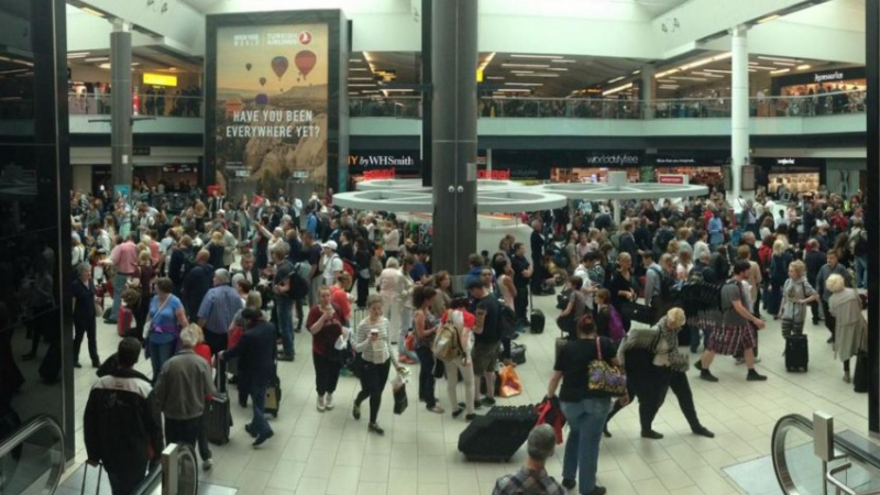 Предупреждение! Задава се истински кошмар на лондонското летище Гетуик