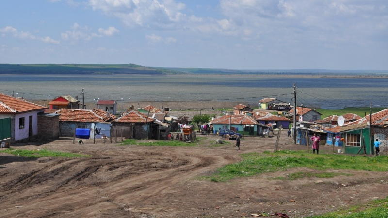 Цял бургаски квартал е пред изчезване, хората там масово си продават имотите и бягат заради ромска окупация