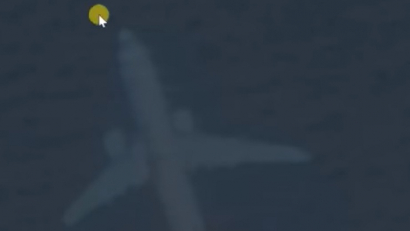 Призрачен самолет, потънал наскоро, откриха в карти на Гугъл (ВИДЕО)
