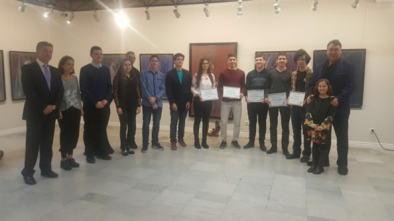 Каринна Живкова спечели стипендия "Лука Бекяров" за студенти