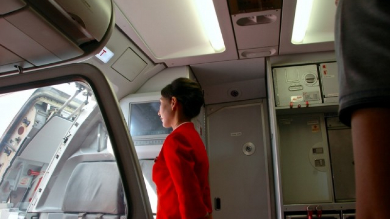 Какво забелязват стюардесите, когато се качвате в самолета
