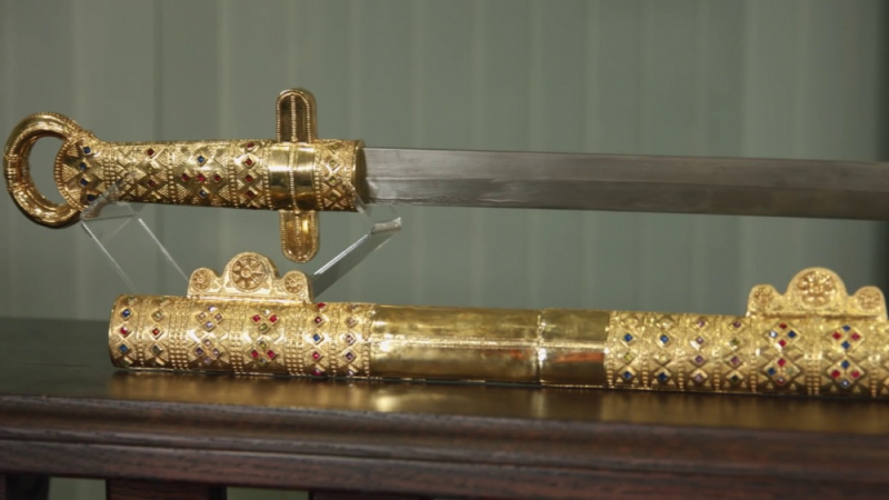 Невиждано у нас съкровище с меча на хан Кубрат идва догодина в София!