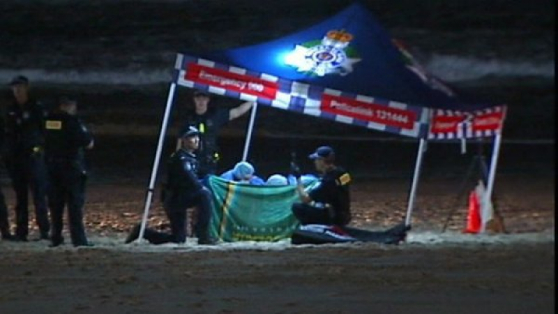 Зловещо: Откриха труп на малко бебе на един от най-любимите плажове за сърфистите в Австралия (СНИМКИ)