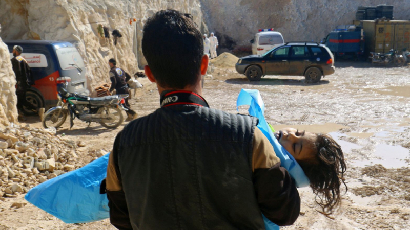 Десетки пострадаха от нападение с газ в Сирия, сочените за извършители отричат 