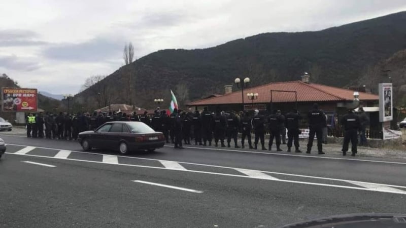 Жандармерия се намеси сериозно в протеста на главен път Е-79 (СНИМКИ)