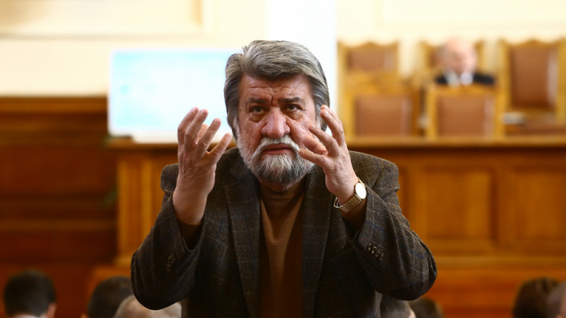 Вежди Рашидов: За забавянето на „Ларгото“ е виновно правителството на Орешарски