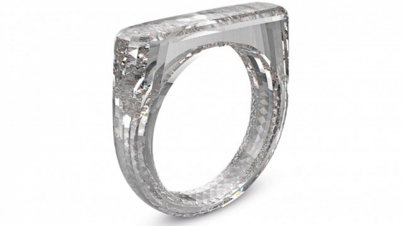 Единствен по рода си диамантен пръстен бе продаден на търг за баснословна сума