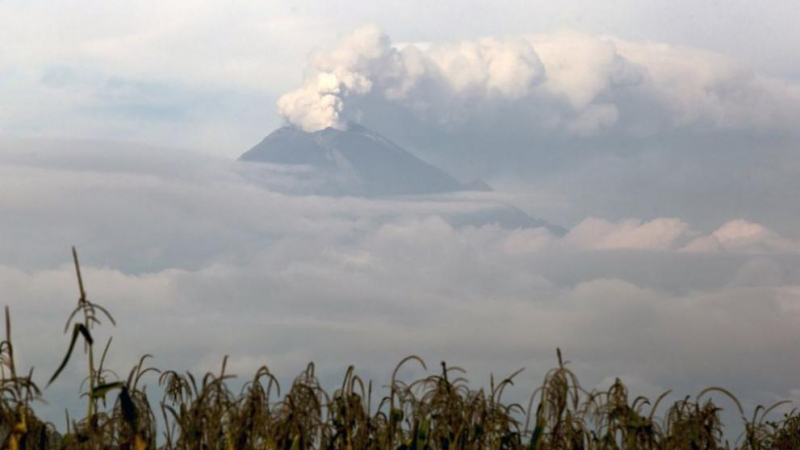 Силата на природата! Появи се зрелищно ВИДЕО от изригване на вулкана Попокатепетъл