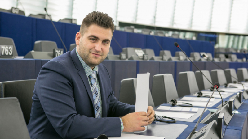 Евродепутатът Андрей Новаков проговори за кошмарната нощ в Страсбург 