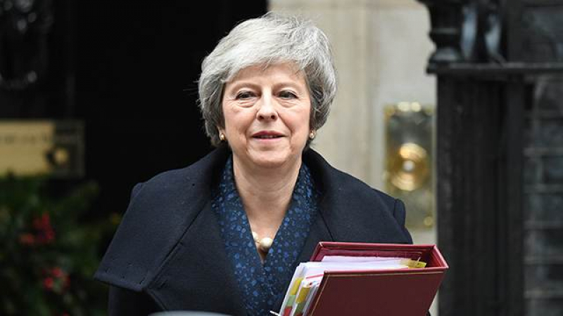 Стана ясно дали Тереза Мей запази поста си като премиер на Великобритания