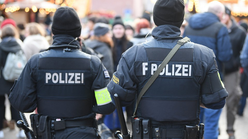 Мащабна акция в срещу терористи в Германия, ето какво се случва
