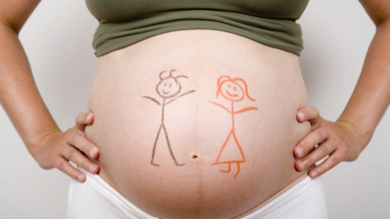 Туркиня забременя от двама мъже и роди близнаци, но я наказаха много строго